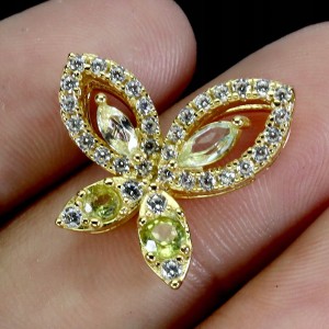 Wisiorek delikatny srebrny naturalne oliwiny akwamaryny motyl 925