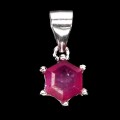 Delikatny 925 minimalistyczny elegancki wisiorek srebrny naturalny rubin