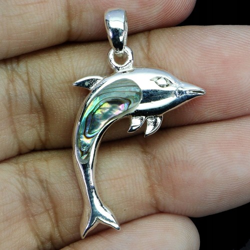 925 Srebrny piękny wisiorek naturalna masa perłowa delfin