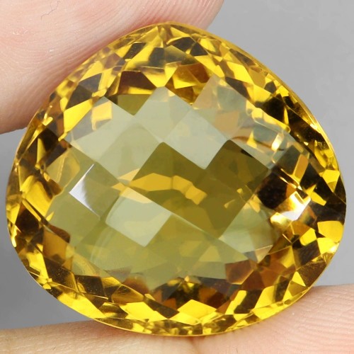 Cytryn syntetyczny 36.5 ct ogromny