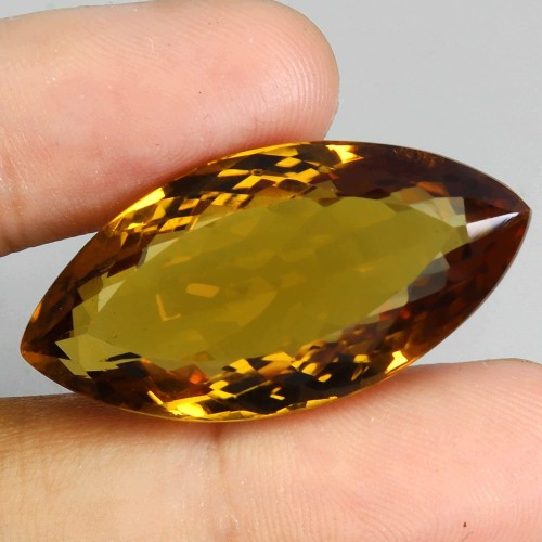 Cytryn syntetyczny 27.6 ct