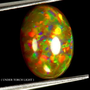 Opal ognisty kamień naturalny 2.15 ct