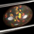 Opal ognisty kamień naturalny 2.15 ct