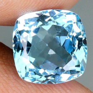 Swiss blue topaz kamień naturalny 4.8 ct
