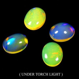 Opale ogniste 6.16 ct kamienie naturalne 4 sztuki