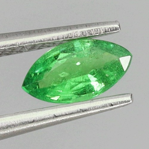 Tsaworyt kamień naturalny 0.37 ct