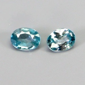Cyrkony niebieskie kamienie naturalne Kambodża 0.9 ct 2 sztuki