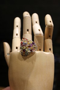 Pierścionek serce naturalne szafiry Songea r.19