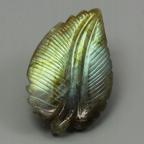 Labradoryt kamień naturalny 59.5ct liść