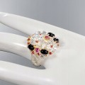 Artystyczny pierścionek granaty spinele 15.5 kwiat
