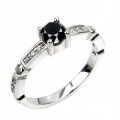 Pierścionek naturalny 0.68ct czarny diament r 12
