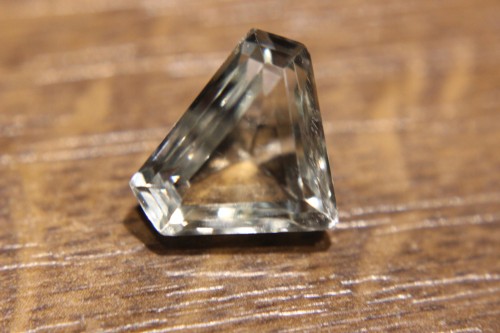 Zielony ametyst kamień naturalny 1.88g (9.4ct)